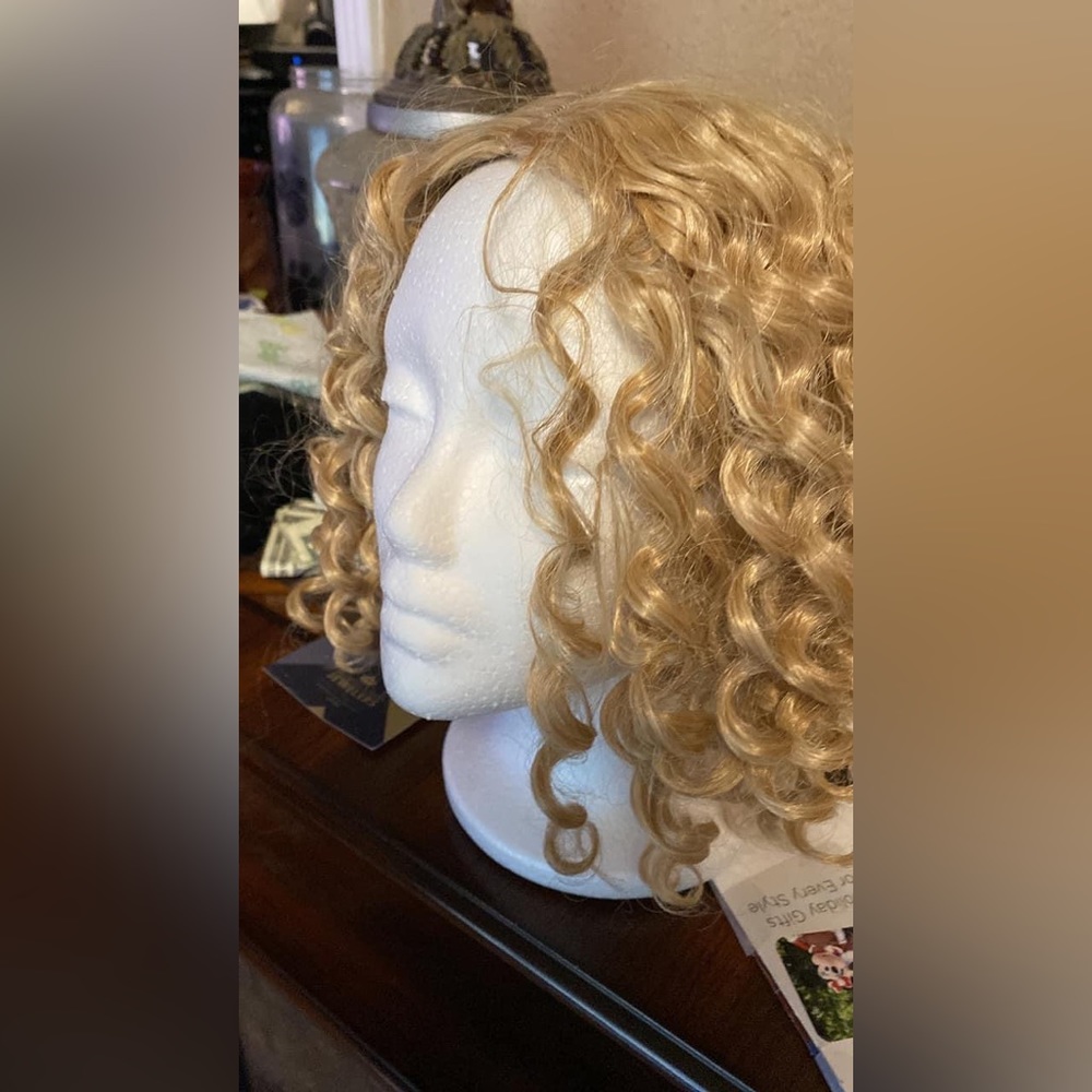 Natural Bob Curly Silk Topper from Alicebeauty